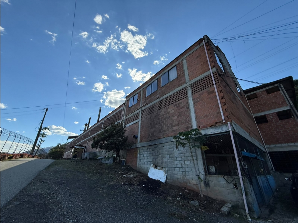 BODEGA LOTE EN VENTA - Barbosa - 2