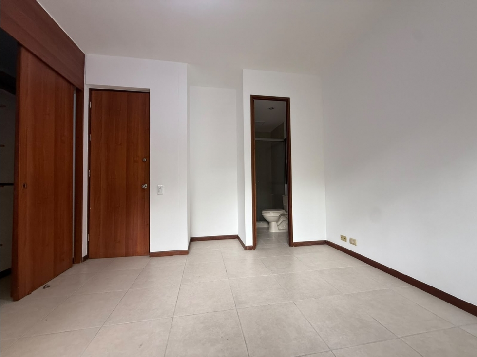 APARTAMENTO PARA ALQUILER POBLADO — foto 4