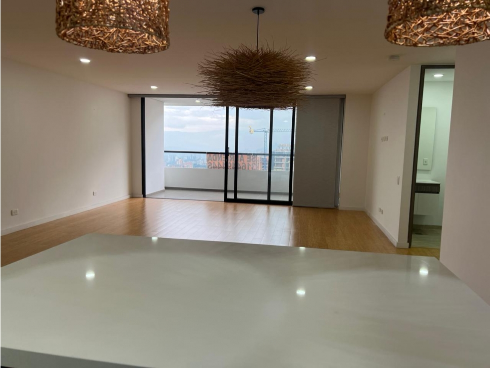 Apartamento en Arriendo Loma de las Brujas, Envigado — foto 2