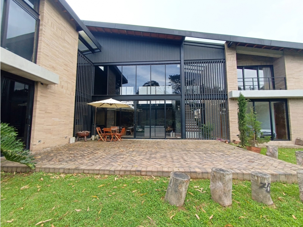 Casa en arriendo, via Rionegro- La ceja - 2