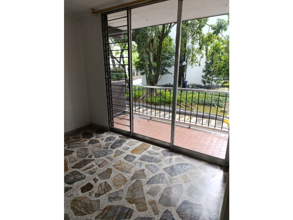 APARTAMENTO POBLADO 136 M2