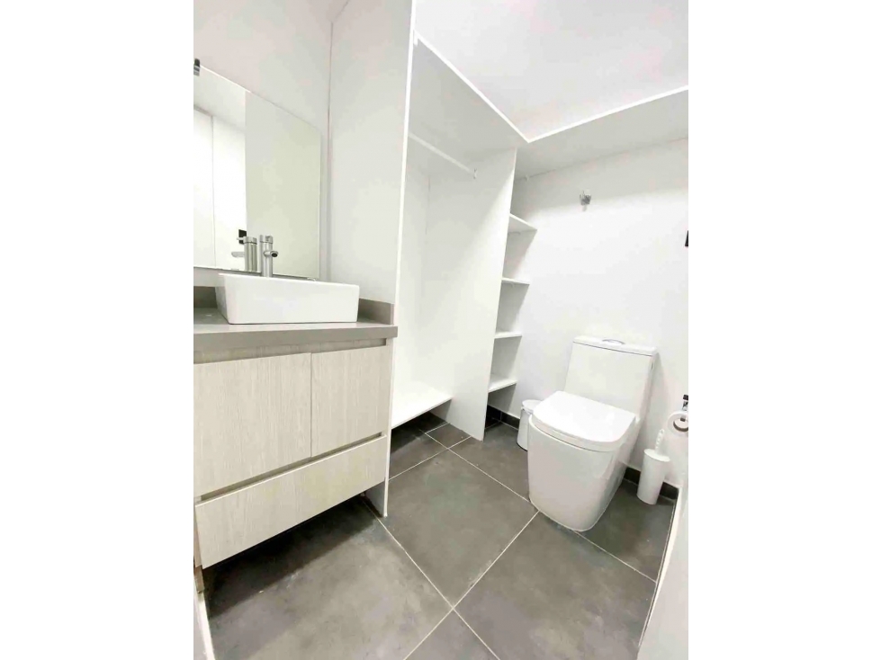 APARTAMENTO EN VENTA EL POBLADO — foto 2
