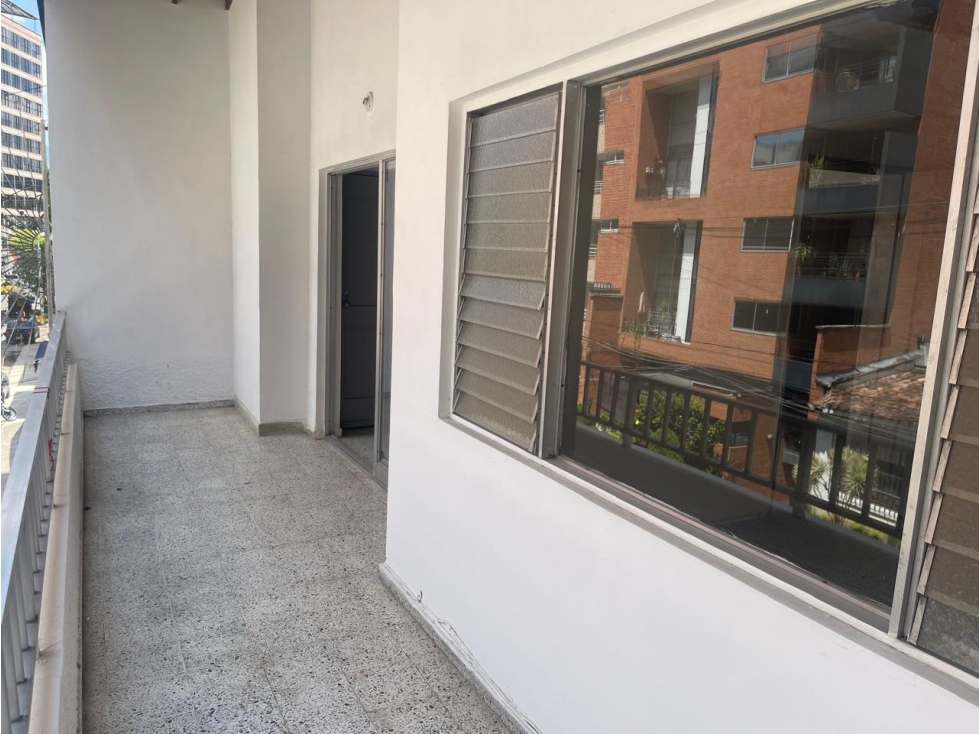 APARTAMENTO EN ARRIENDO LAURELES — foto 2