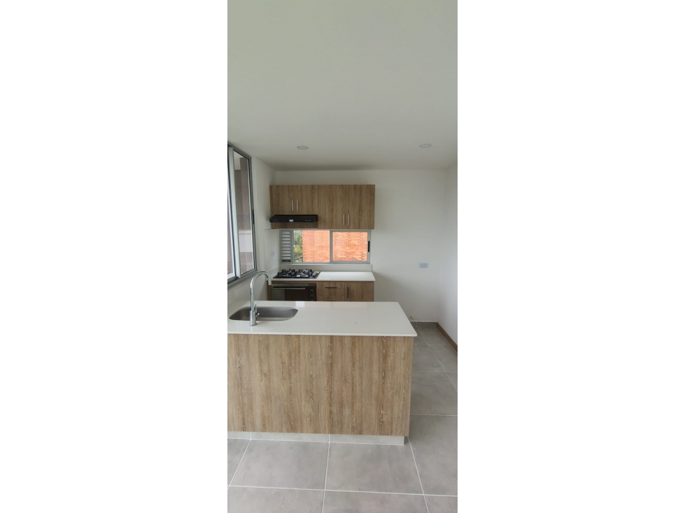 APARTAMENTO EN ARRIENDO, Rio Negro - 4