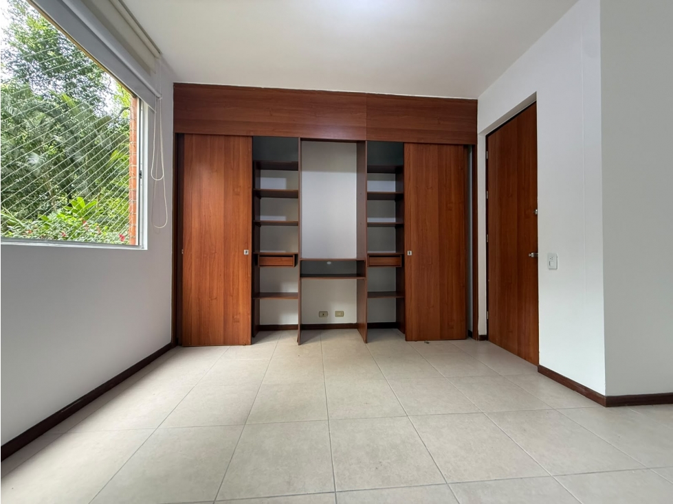 APARTAMENTO PARA ALQUILER POBLADO — foto 3