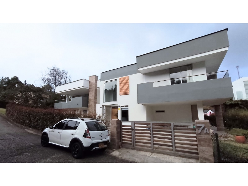 Arriendo Casa en Altos del Escober