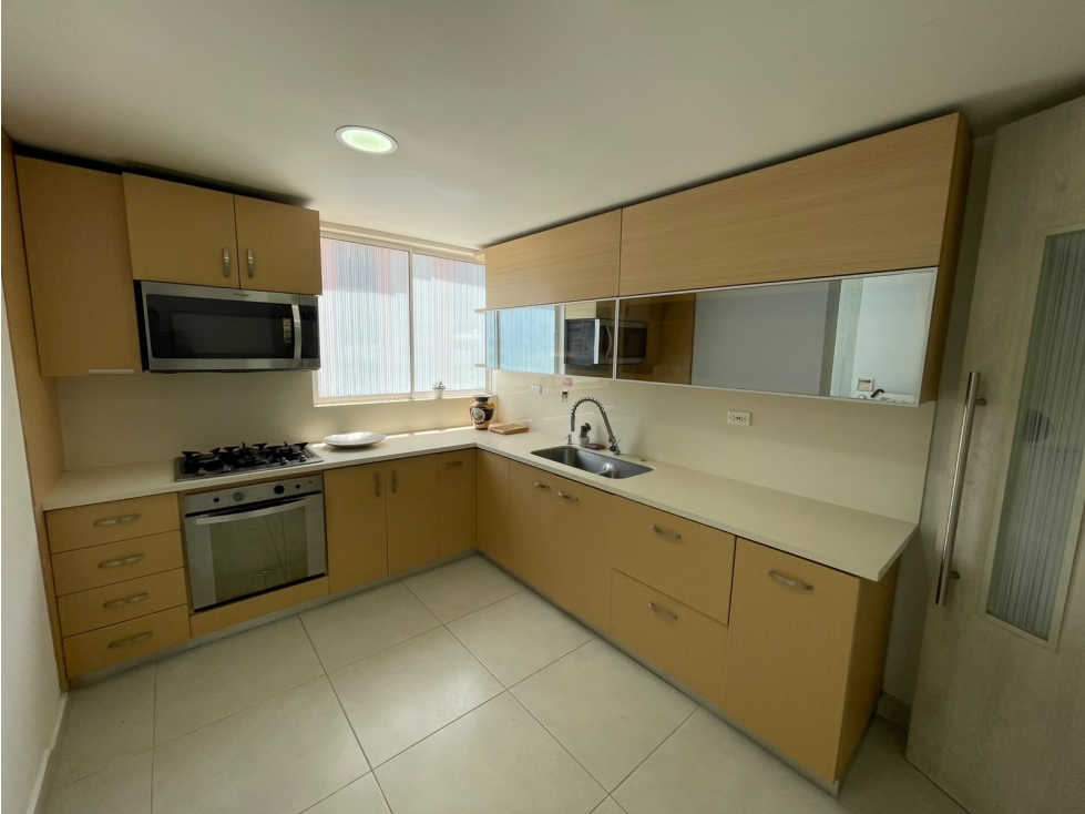 APARTAMENTO EN BALSOS, EL POBLADO PARA ARRIENDO — foto 5