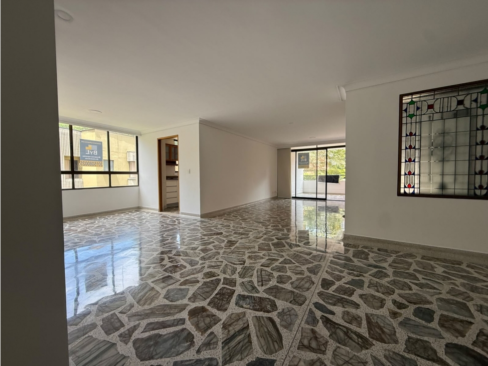 APARTAMENTO PARA VENTA Y ALQUILER EN POBLADO — foto 4