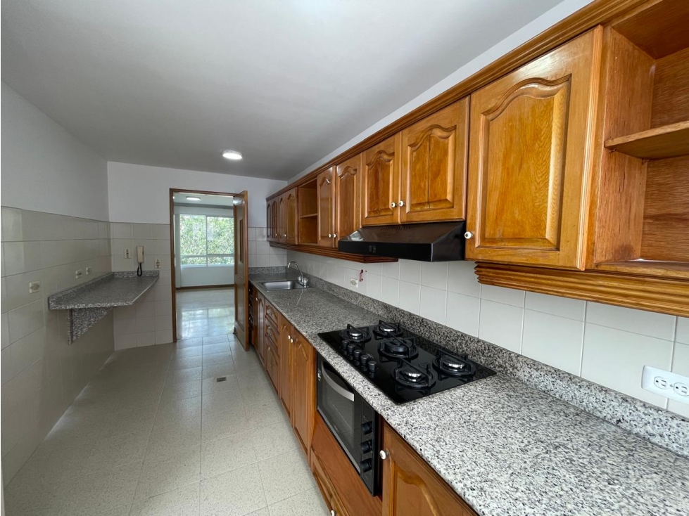 APARTAMENTO PARA ARRIENDO EN EL POBLADO SAN LUCAS — foto 3