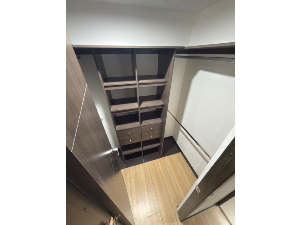VIVE EN HERMOSO APARTAMENTO EN POBLADO, PALMAS — foto 5