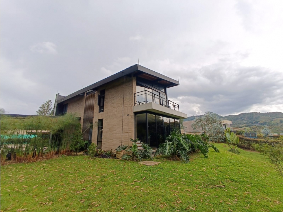 Casa en arriendo, via Rionegro- La ceja - 1