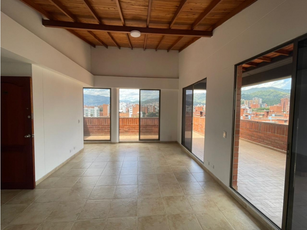 PENT HOUSE CON VISTA 360 PARA ARRIENDO EN LAURELES — foto 2