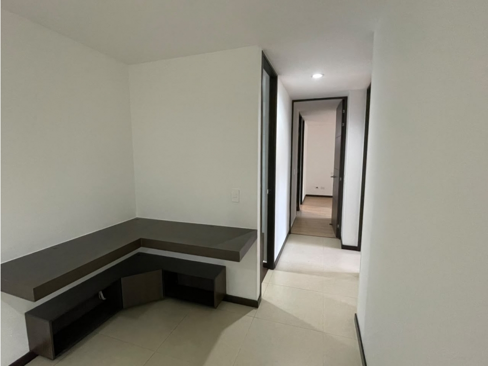 APARTAMENTO EN EL POBLADO PARA ARRIENDO — foto 4
