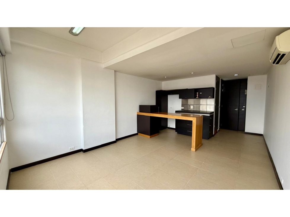 OFICINA DUPLEX EN VENTA EDIFICIO EMPRESARIAL - Sector Palmas — foto 4