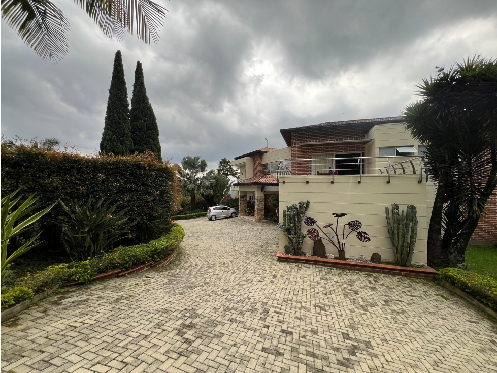 CASA PARA LA VENTA O ARRIENDO EN LA LOMA DEL ESCOBERO