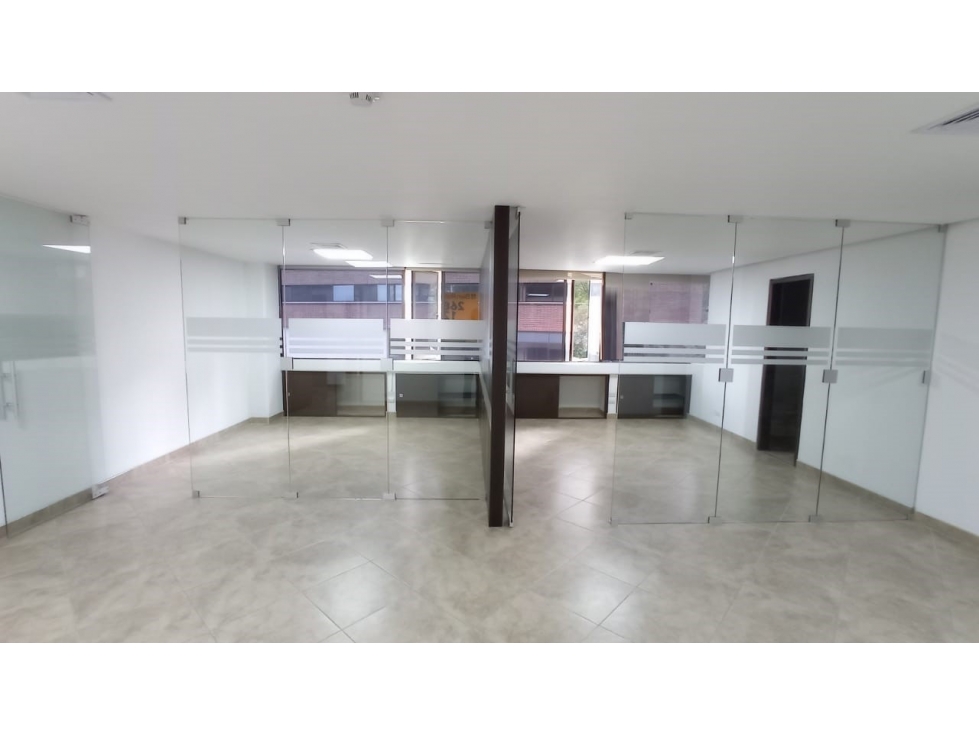 OFICINA EN VENTA - Poblado