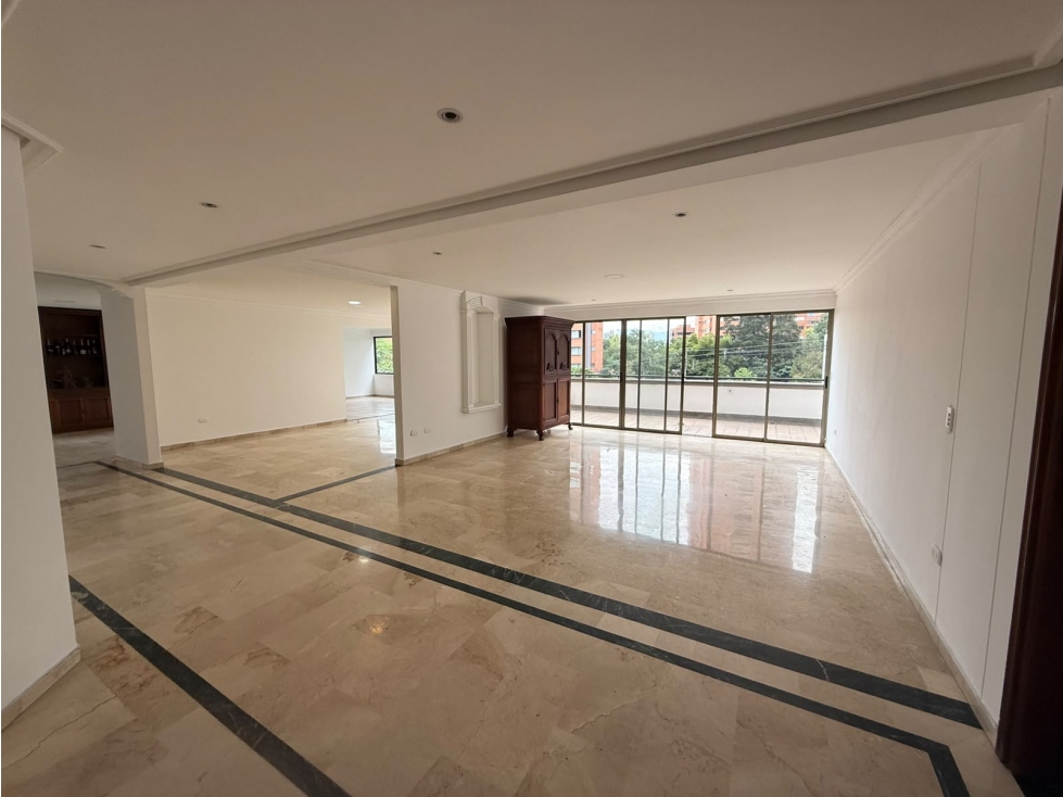APARTAMENTO EN VENTA EL POBLADO — foto 2