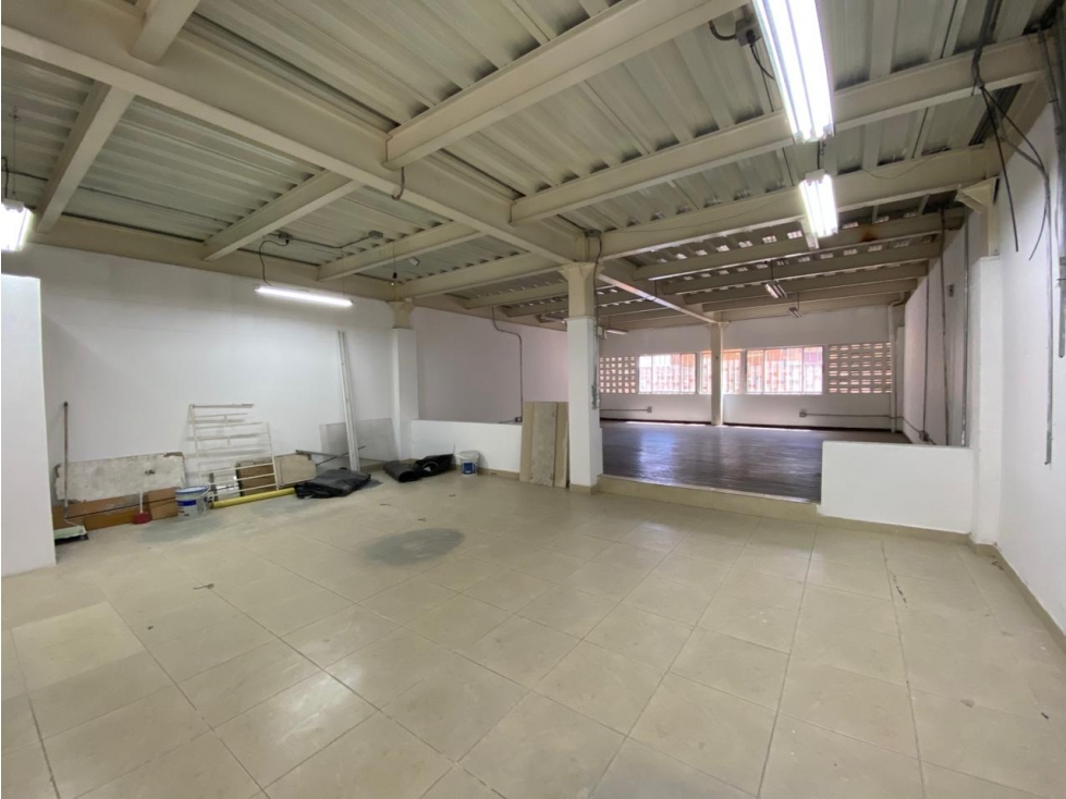 BODEGA PARA LA VENTA EN BELLO - 4