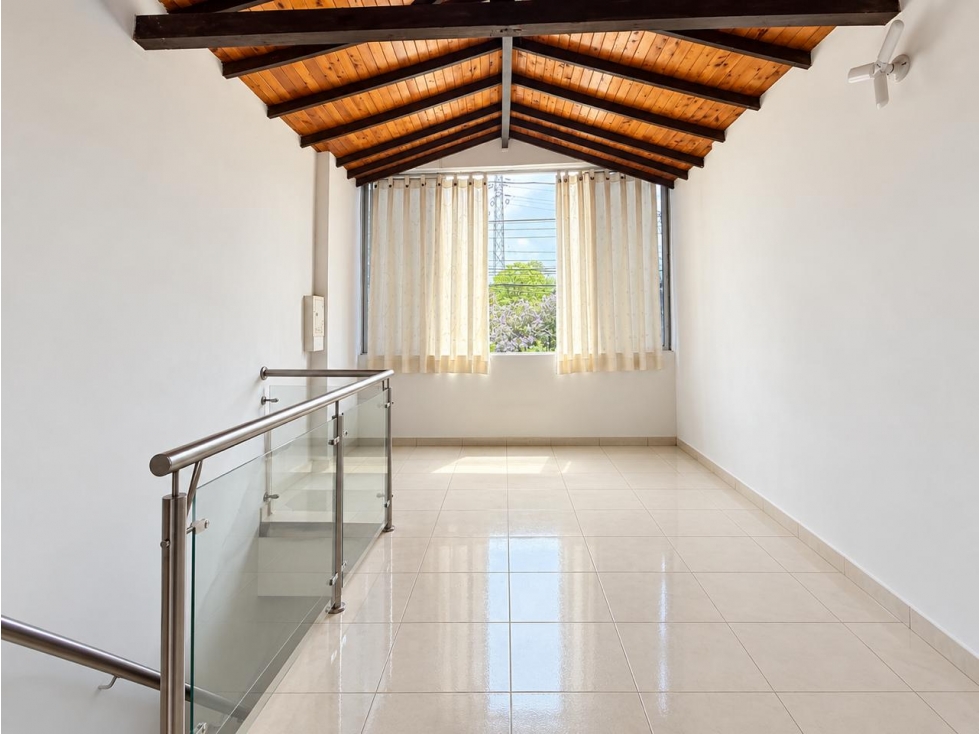 CASA en segundo piso - Cristo Rey — foto 2