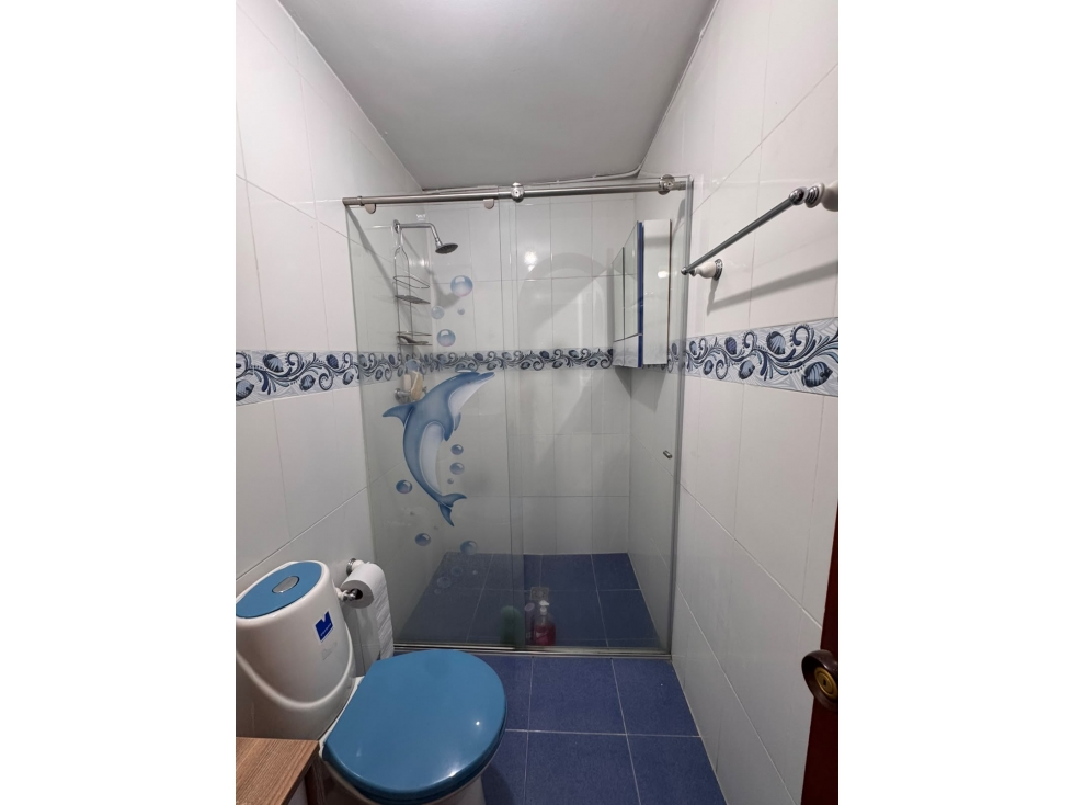 SE VENDE CASA BIFAMILIAR LA ESPERANZA