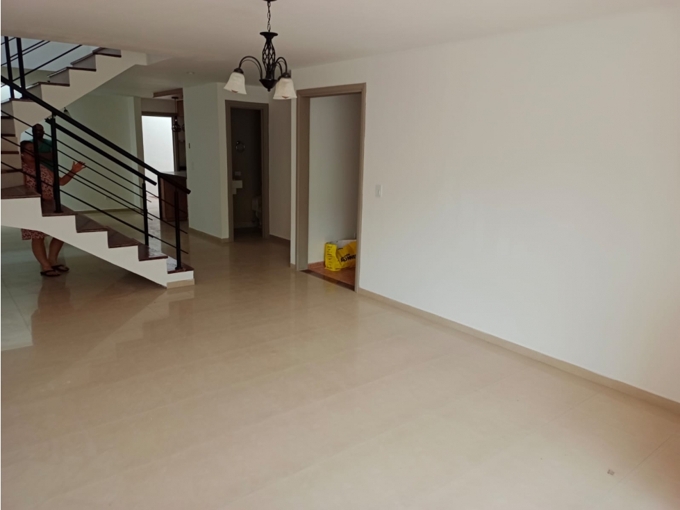 VENTA CASA UNIFAMILIAR BARRIO NUEVO ALVERNIA TULUA. — foto 2