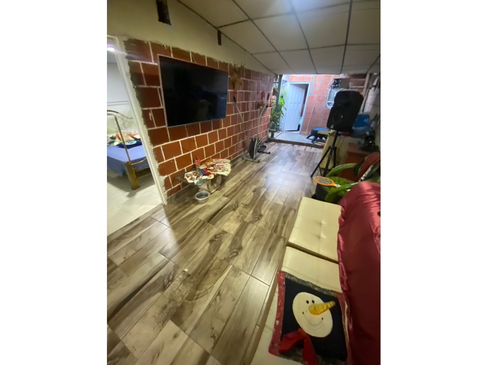 VENTA CASA UNIFAMILIA BARRIO FLOR DE LA CAMPANA - 2