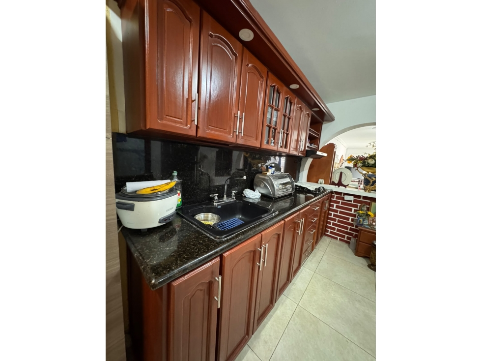 SE VENDE CASA BIFAMILIAR LA ESPERANZA — foto 4