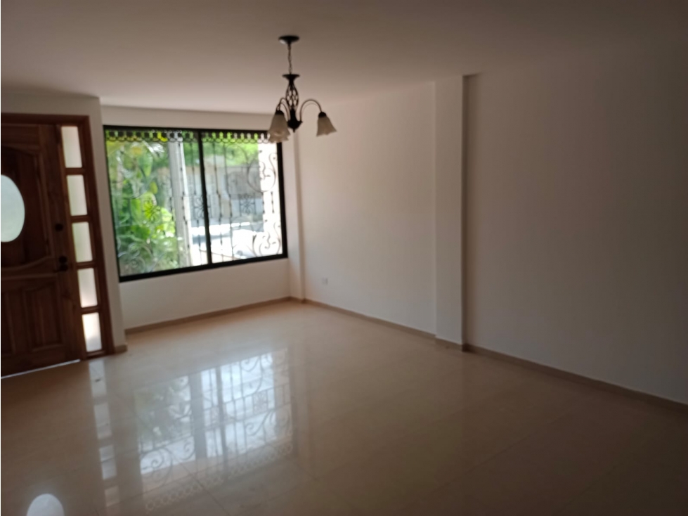 VENTA CASA UNIFAMILIAR BARRIO NUEVO ALVERNIA TULUA.