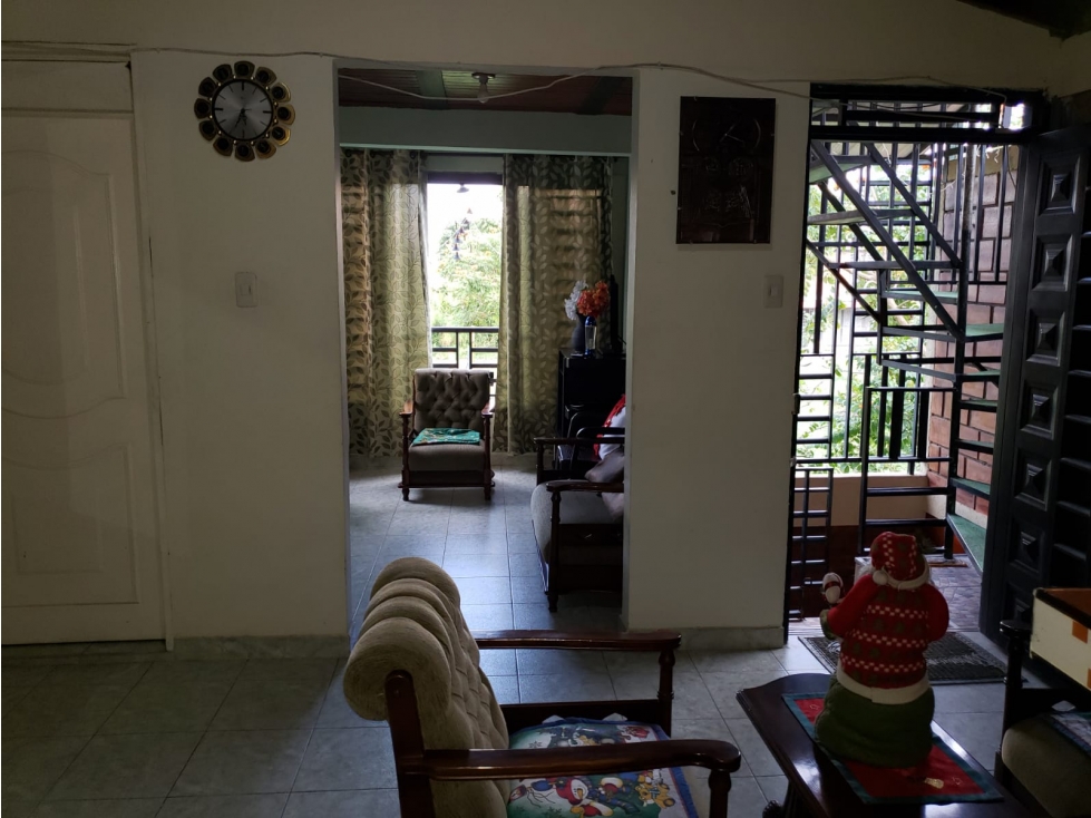 VENTA CASA BIFAMILIAR URB. MARIA CLARA - 5