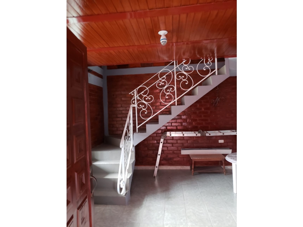VENTA CASA BIFAMILIAR URB. MARIA CLARA - 6