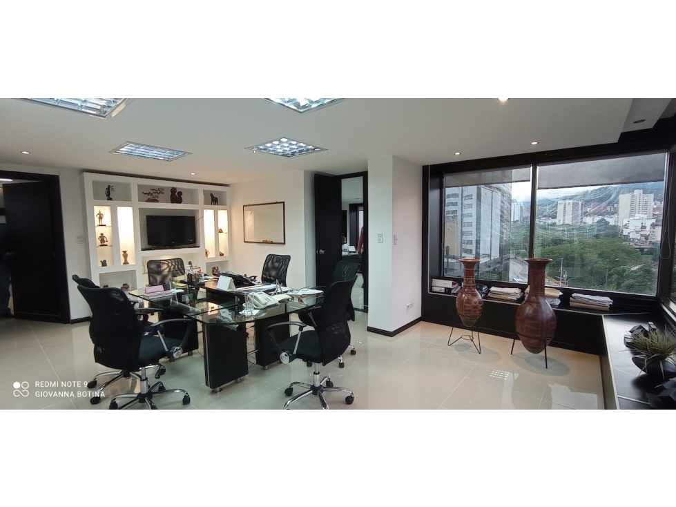 VENTA OFICINA EN EDIFICIO TORRE DE CALI - 5