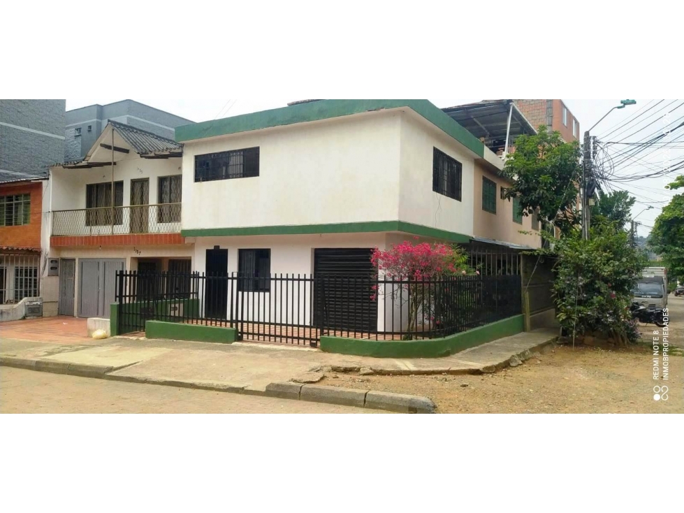 VENTA - ALQUILER CASA ESQUINERA CALI ALTOS DEL REFUGIO