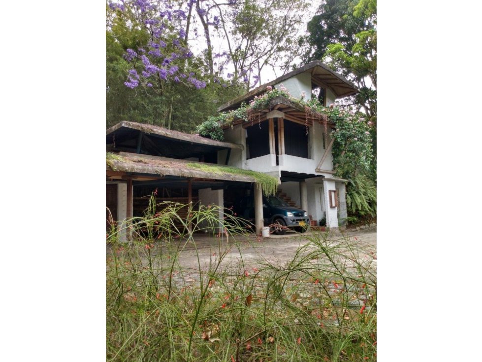 VENTA EXCLUSIVA DE CASA LA BUITRERA AIM
