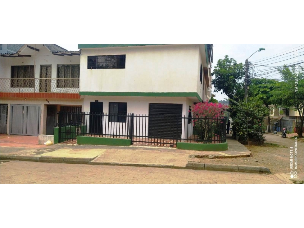 VENTA - ALQUILER CASA ESQUINERA CALI ALTOS DEL REFUGIO — foto 2