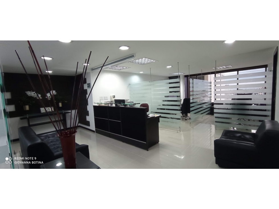 VENTA OFICINA EN EDIFICIO TORRE DE CALI - 2