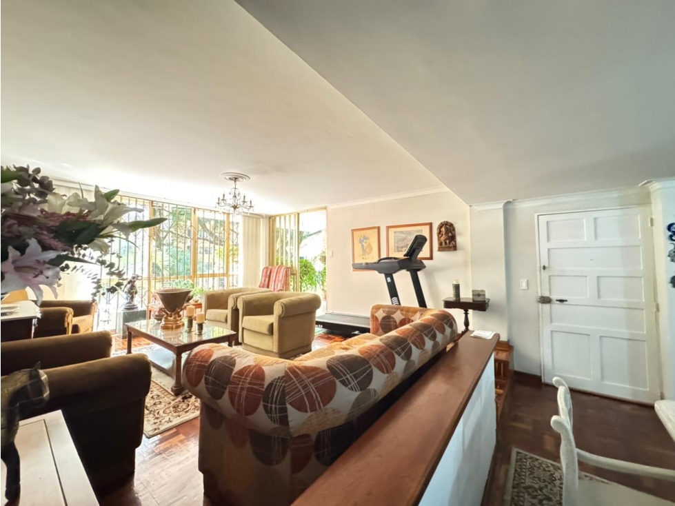 APARTAMENTO LAURELES, AV JARDIN