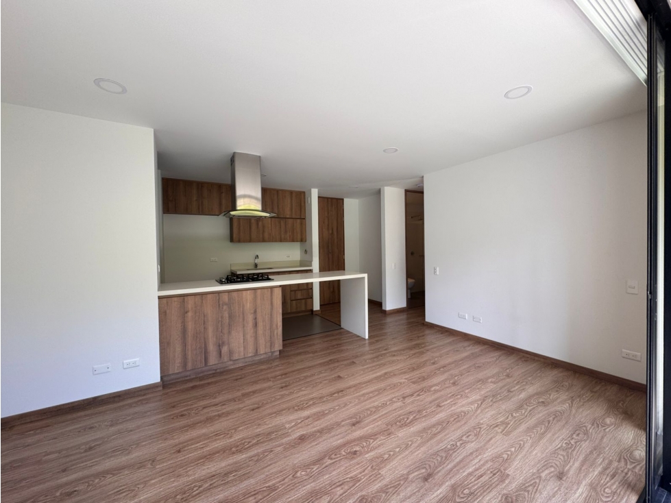 APARTAMENTO VENTA / ALTO DEL TRIANON — foto 2