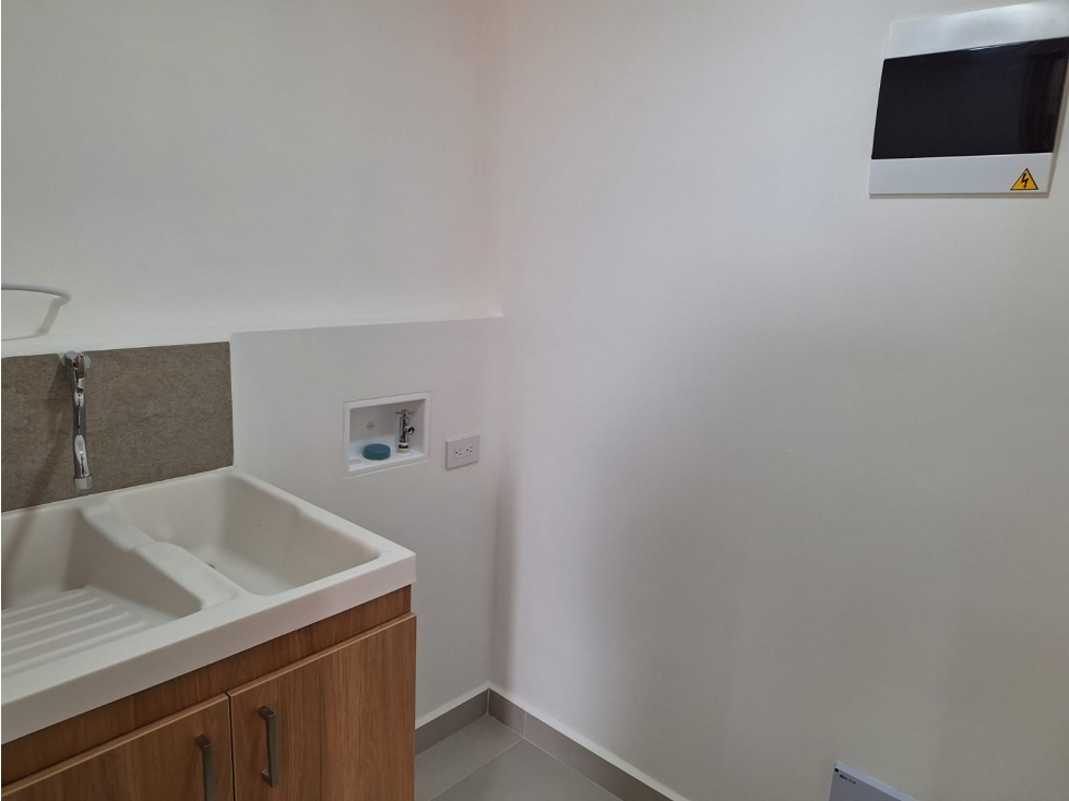 APARTAMENTO EN VENTA / LA ESTRELLA — foto 5