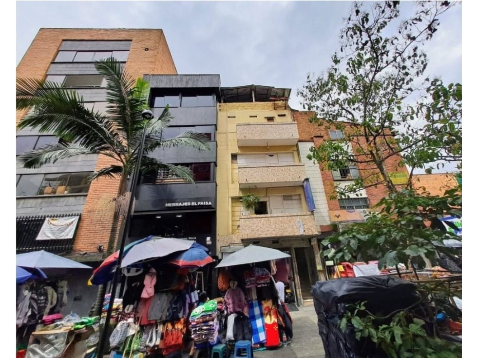 EDIFICIO EN VENTA / CENTRO MEDELLIN / DOS RENTAS - 1