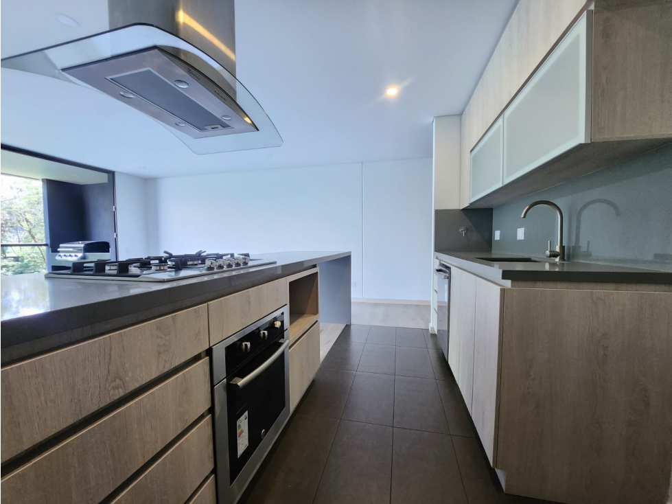 APARTAMENTO VENTA / ALTOS POBLADO / SECTOR MARIANITO — foto 3