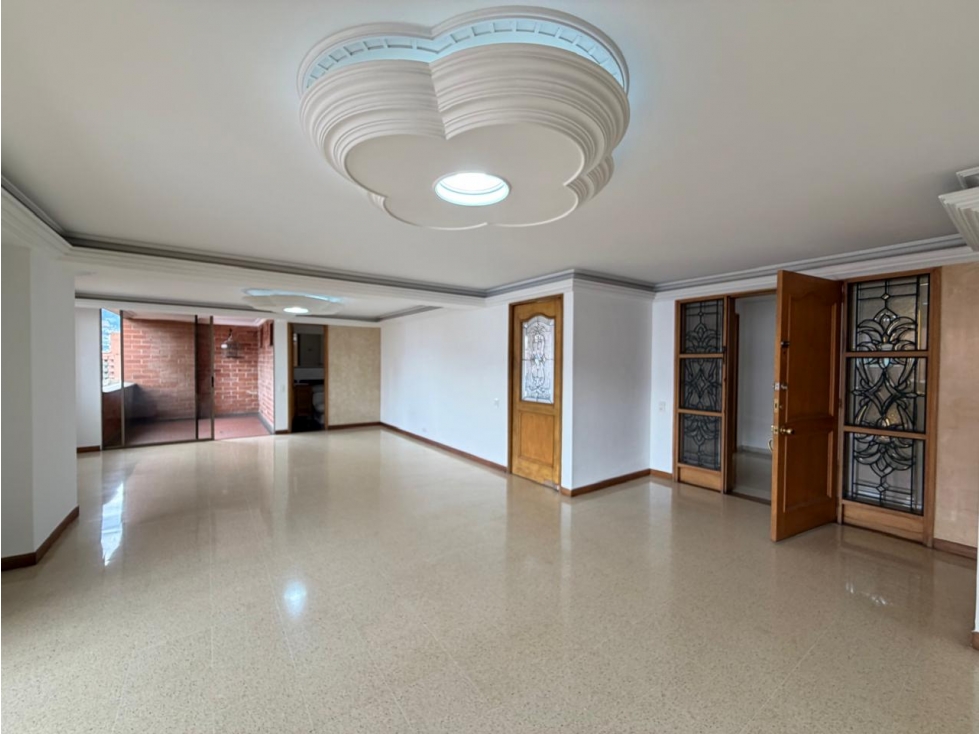 APARTAMENTO EN VENTA / LAURELES — foto 2