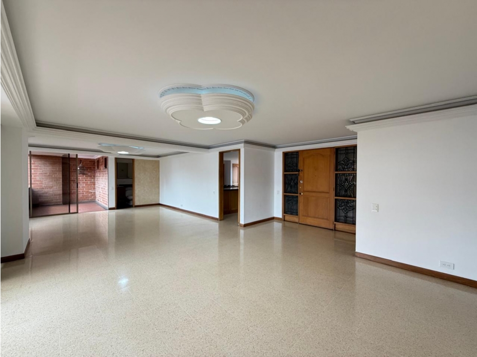 APARTAMENTO EN VENTA / LAURELES — foto 3