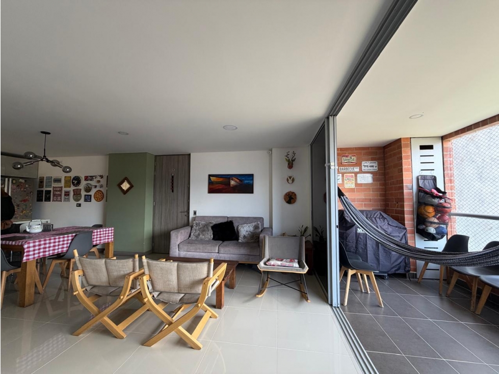 APARTAMENTO EN VENTA / LOMA DE LAS BRUJAS — foto 5
