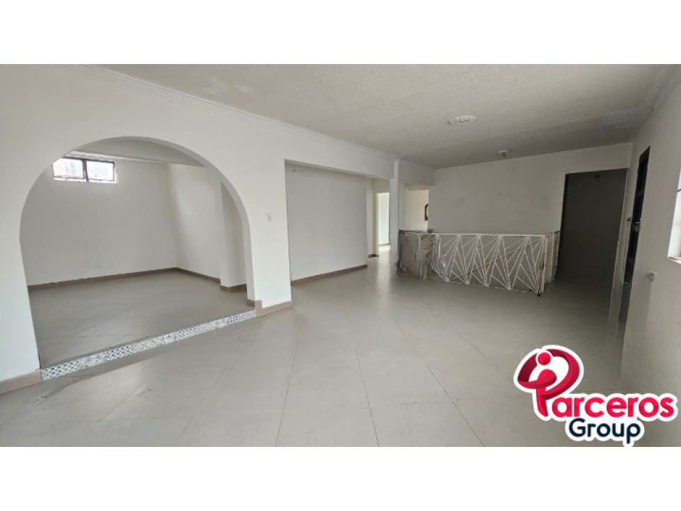 PARCEROS GROUP-AMPLIA CASA DE 6 ESPACIOS, IDEAL PARA OFICINAS, PEREIRA