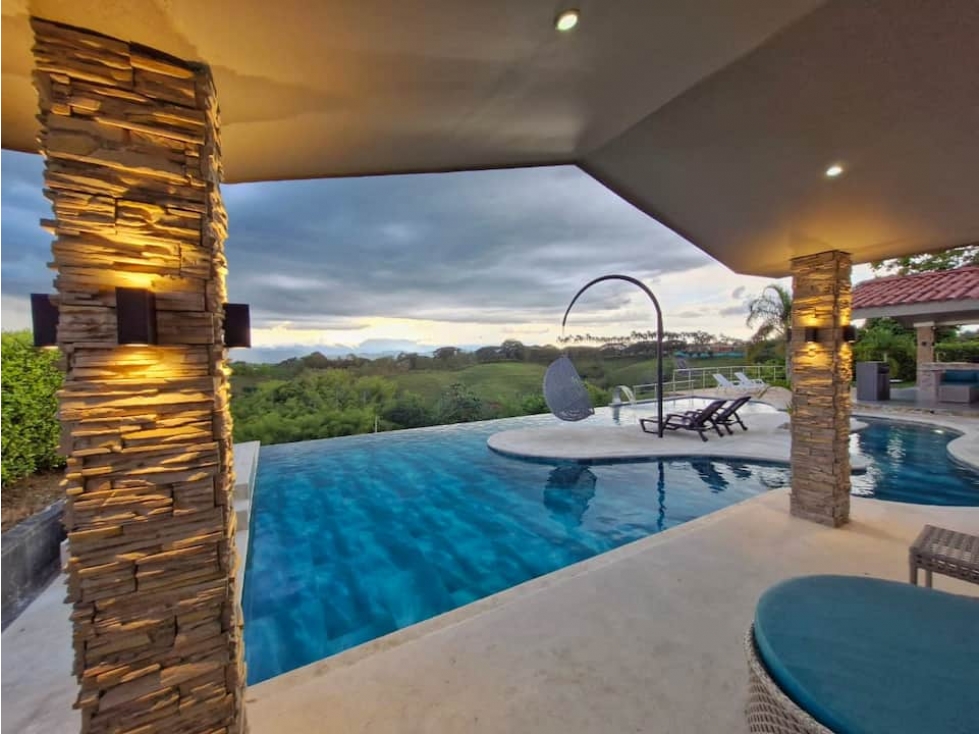 CASA CAMPESTRE EN VENTA, CERRITOS, PEREIRA