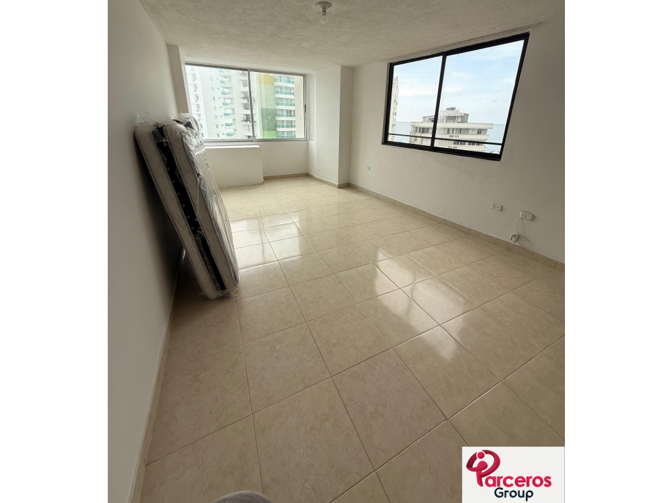 APARTAMENTO VACACIONAL DE 3 HABITACIONES, PISO 9, LAGUITO, CARTAGENA. — foto 2