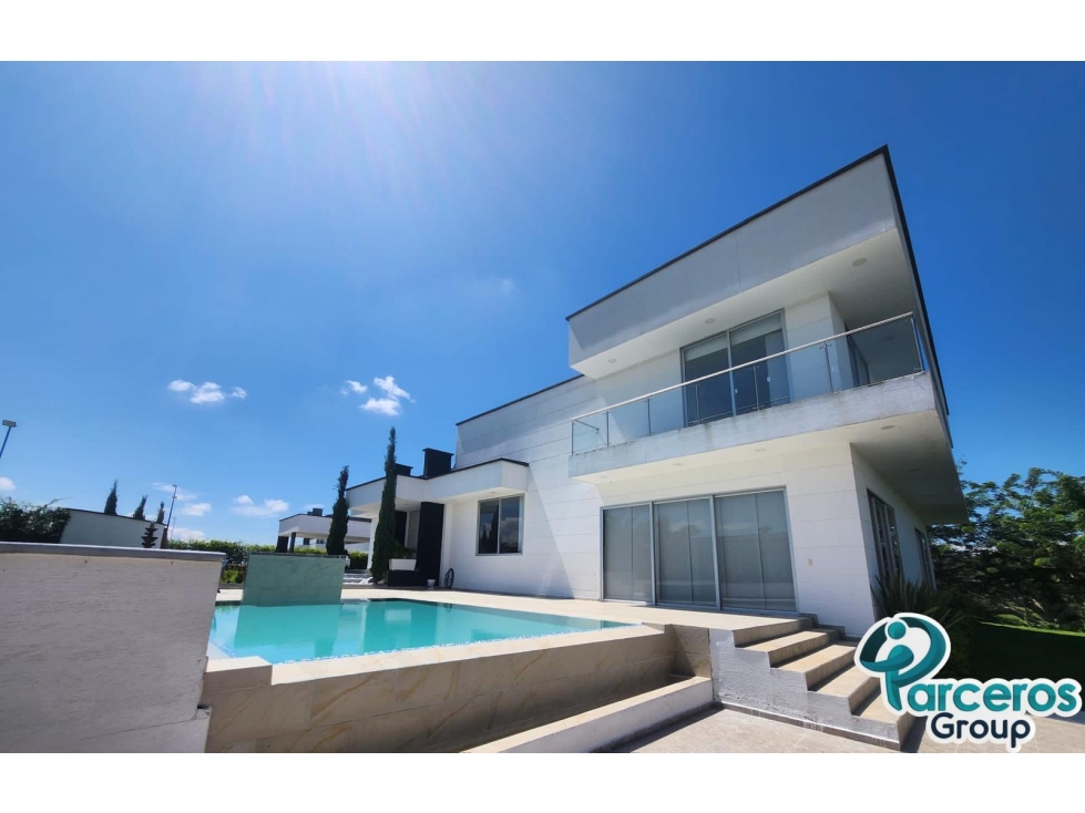 CASA CAMPESTRE DE 5 HABITACIONES, DE 2 PISOS, CERRITOS, PEREIRA