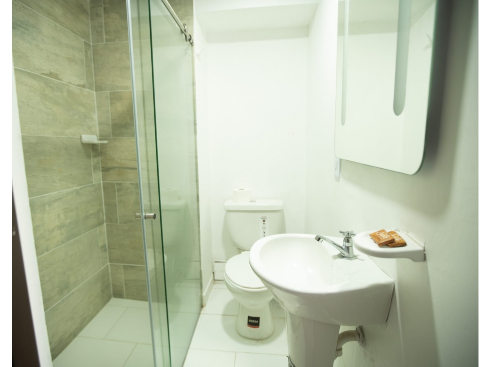 HABITACIÓN CON BAÑO PRIVADO, EN HOTEL CENTRAL, BOCAGRANDE, CARTAGENA - 2