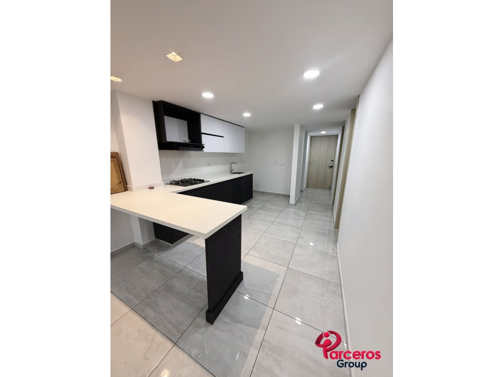 APARTAMENTO EN ALQUILER DE 2 HABITACIONES, BARRIO PINARES, PEREIRA — foto 2