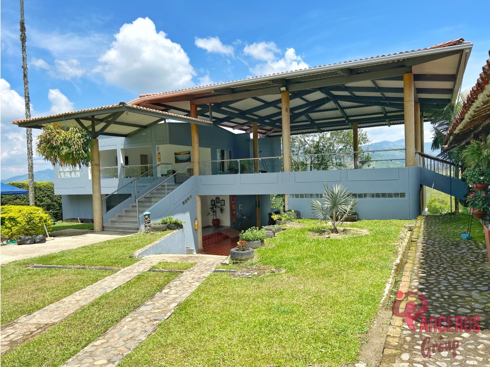 ALQUILER VACACIONAL, AMPLIA FINCA CERRITOS, PEREIRA.